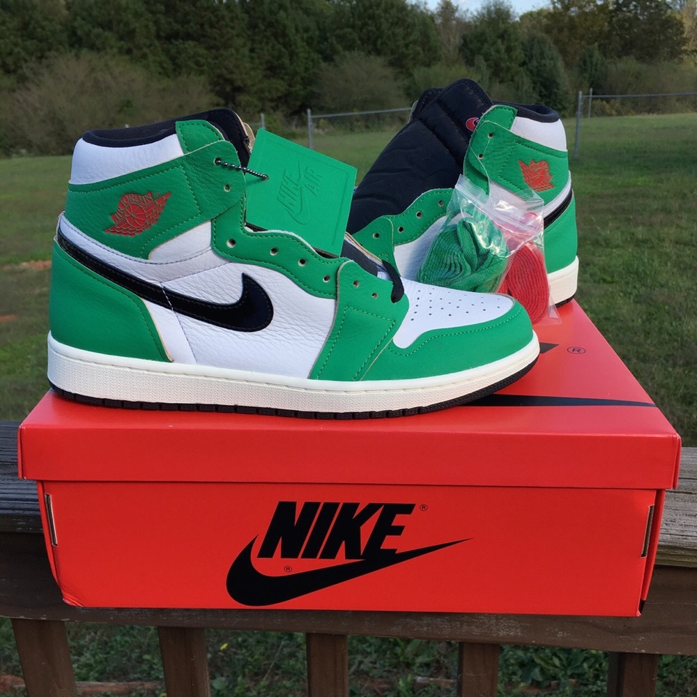 Retro 1 “Lucky Green” wmns/11 fits a men 9.5